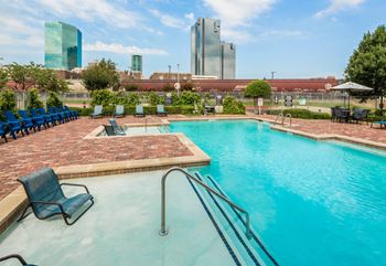 Ft. worth apartments with a large pool